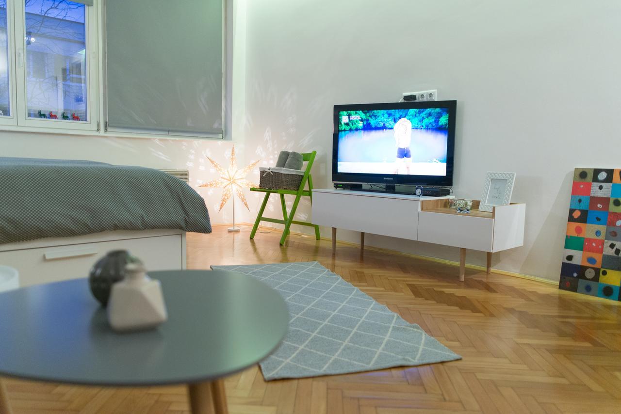 Bright & Stylish Studio Home, Superbly Located 塞拉耶佛 外观 照片