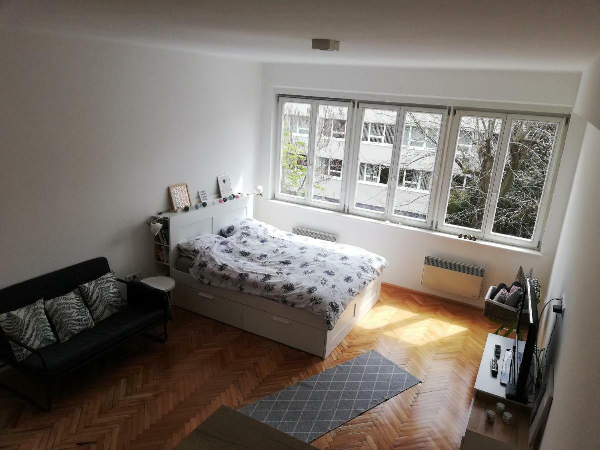 Bright & Stylish Studio Home, Superbly Located 塞拉耶佛 外观 照片